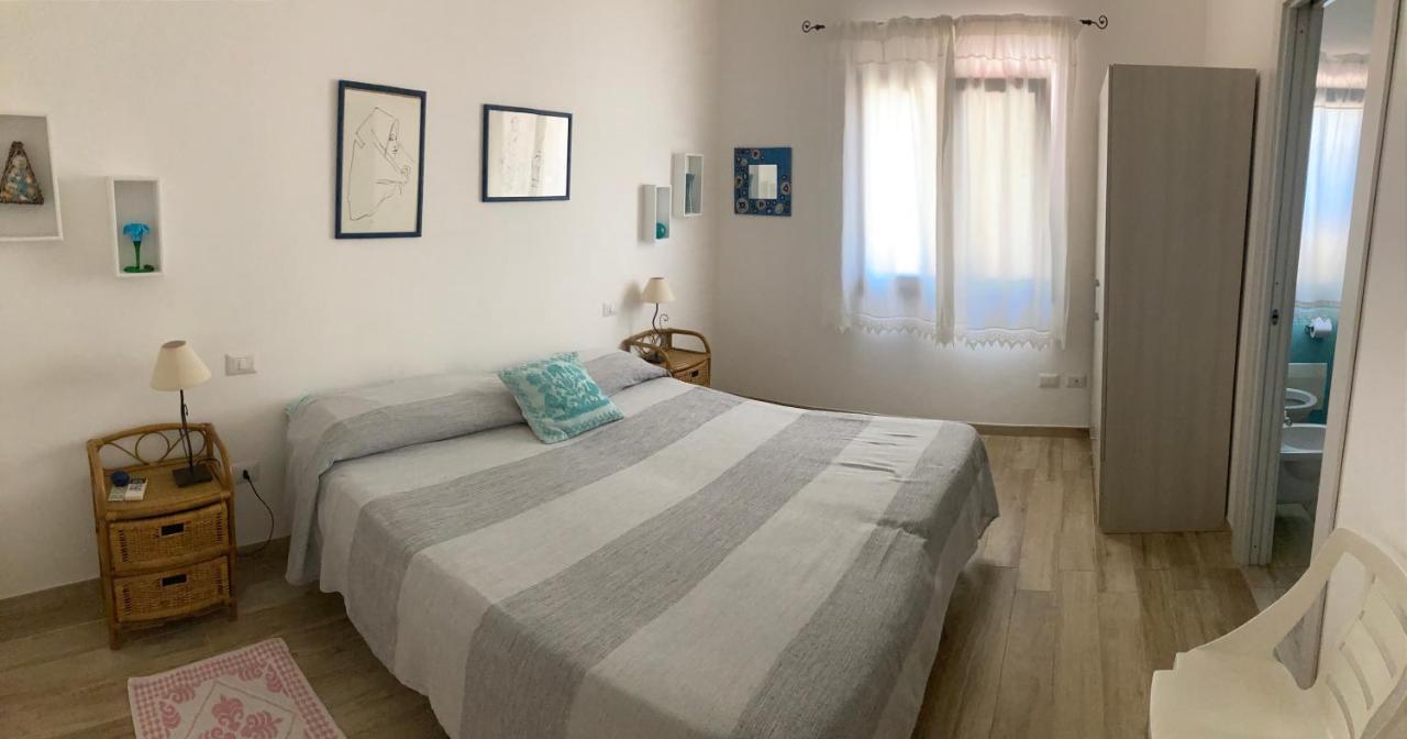ホテル Punta Sirenella オルビア エクステリア 写真